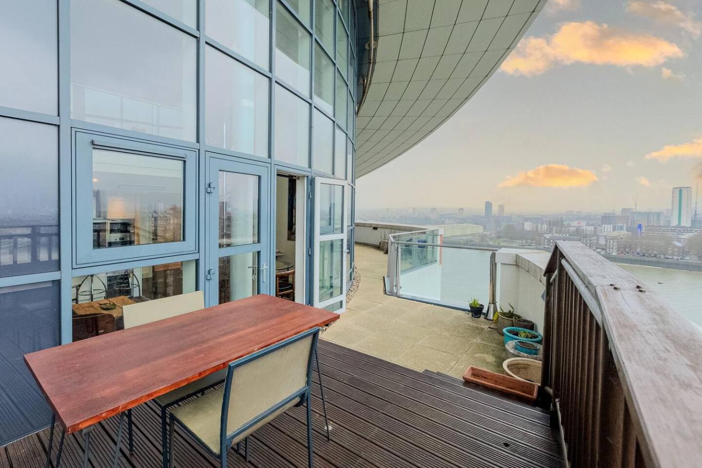 London Canary Wharf Riverside Penthouse Apartment Londres Exterior foto