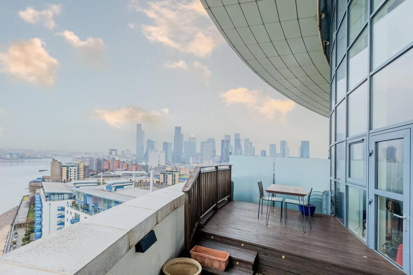 London Canary Wharf Riverside Penthouse Apartment Londres Exterior foto